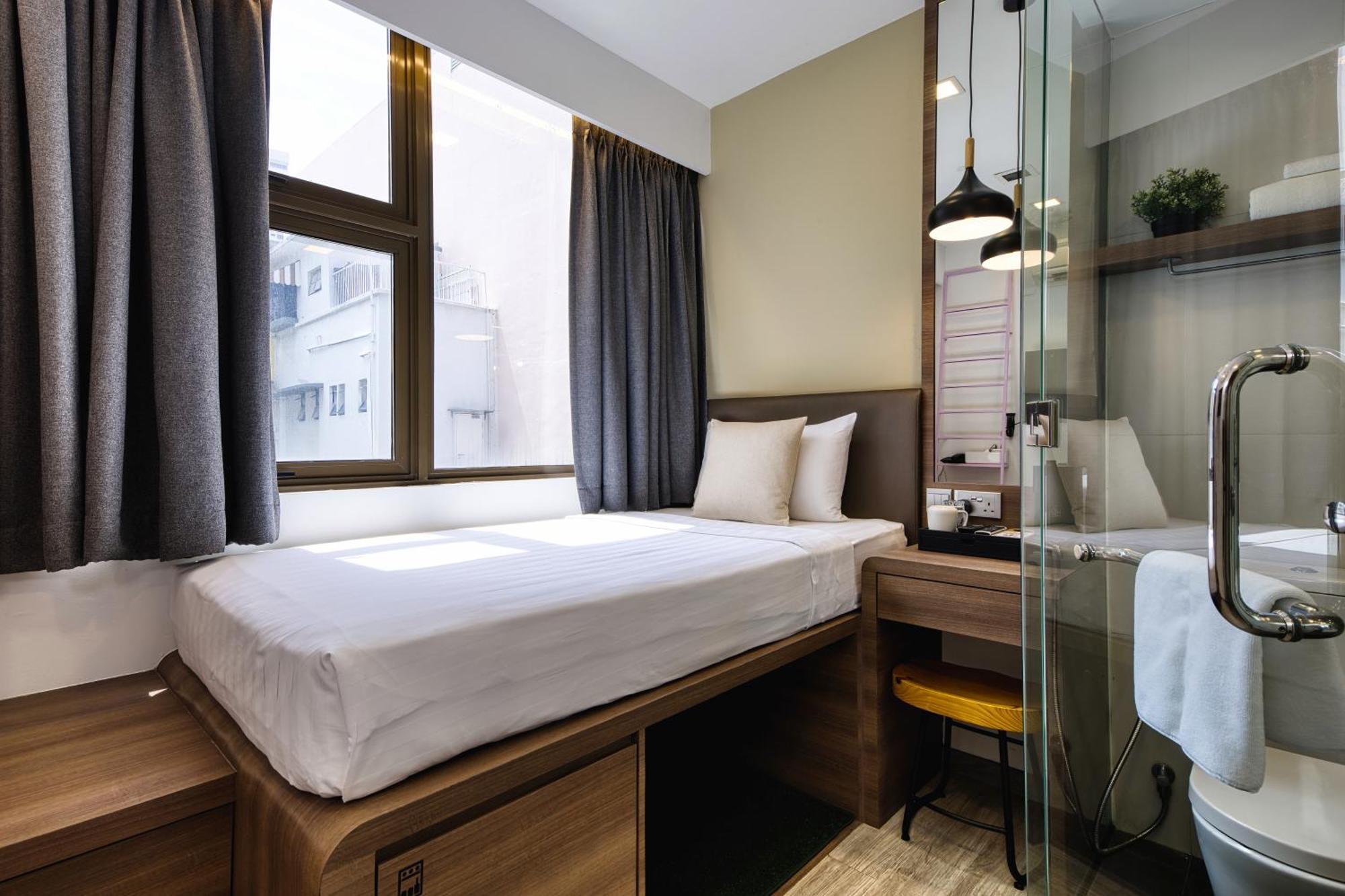 Premium Single Room